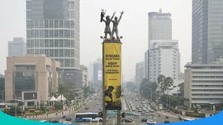 Greenpeace Action at the HI Roundabout: Can Criticism Lead to Arrest?